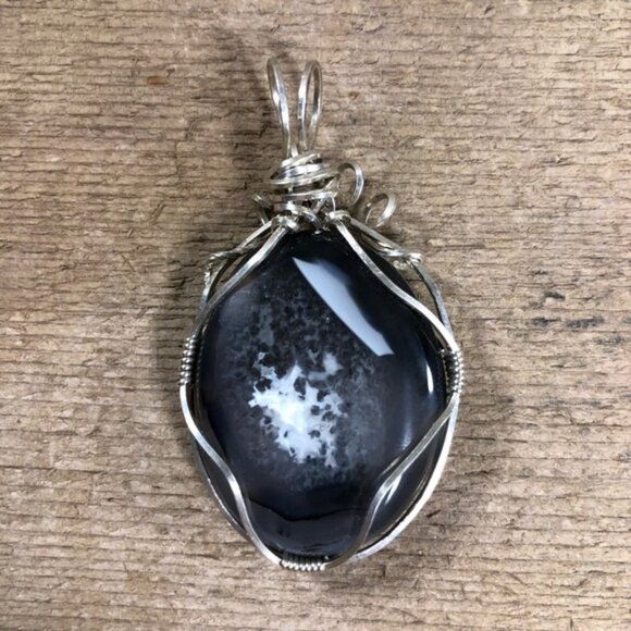 Spotted Agate Silver Wire Wrapped Necklace Pendant - Picture 3 of 4